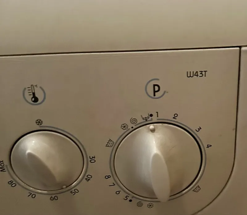 Стиральная машина Indesit — фото 1