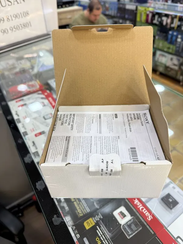 Продается Sony фотоаппарат zv-1F 5 Продается Sony фотоаппарат zv-1F 5