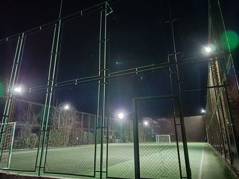 Fudbol maydoni 42x22