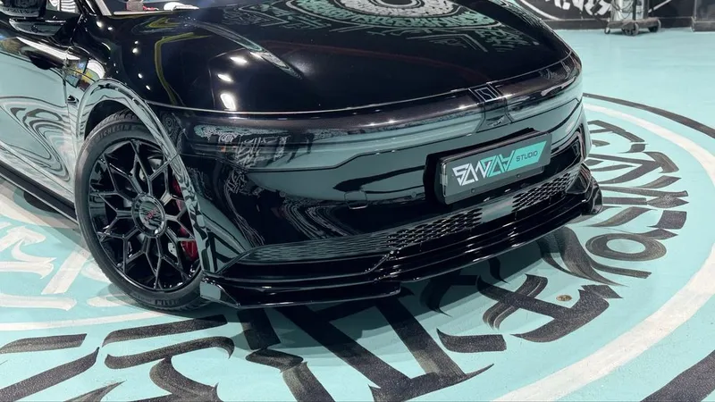 Stealthside - Zeekr 007 tuning Obves Spoiler сплиттер Диффузор