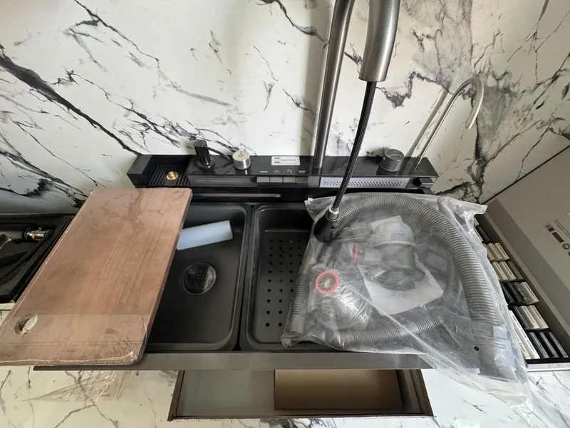 Kuxni mebelga rakvina 3d 1 Kuxni mebelga rakvina 3d 1