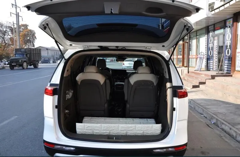 Продается Kia Carnival 2023 — фото 4