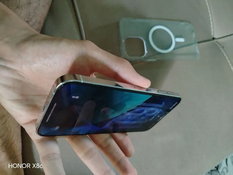 Iphone 13promax 128/84 tinniq 4
