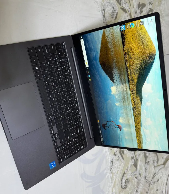 Samsung Galaxy Book2 i3 12th Gen 1