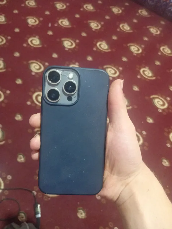 iphone xr 15 pro qoʻrpis qoʻyilgan