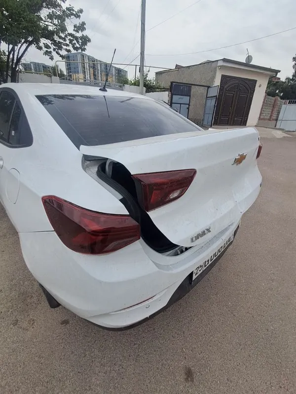 Chevrolet Onix LTZ turbo 5