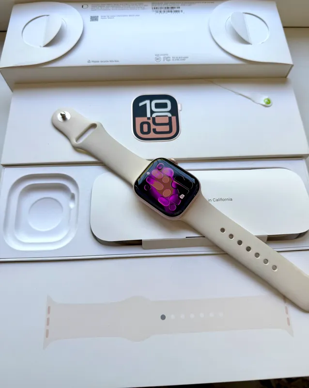 Apple iWatch 10 Gold 42mm 2