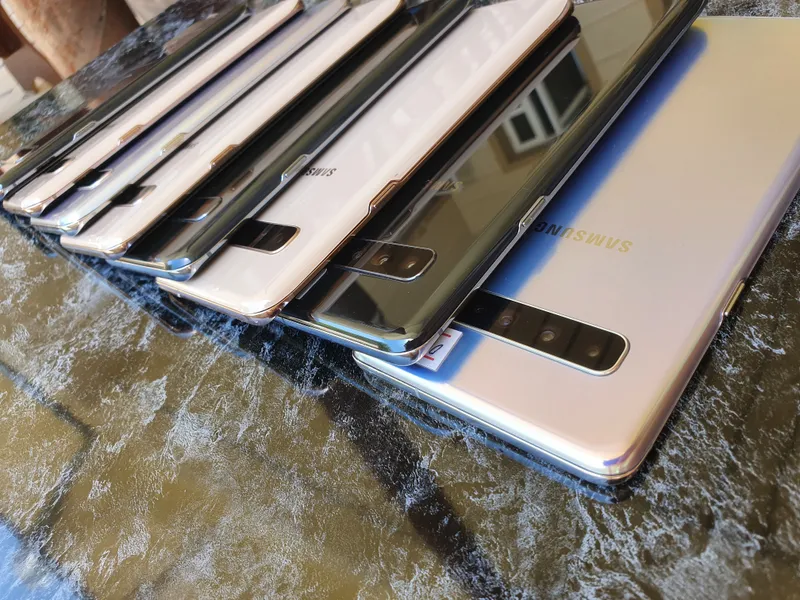 Samsung Galaxy S10 PLUS 5G. OZU 8/256 GB. Гарантия 3 Samsung Galaxy S10 PLUS 5G. OZU 8/256 GB. Гарантия 3