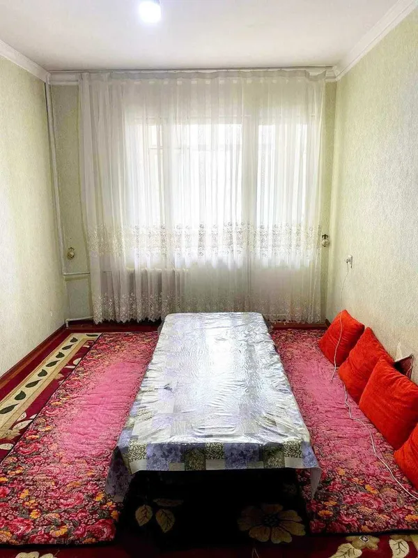 3 xonali kvartiraga qizlar bilan turishga srochno 1 ta qiz olinadi 2