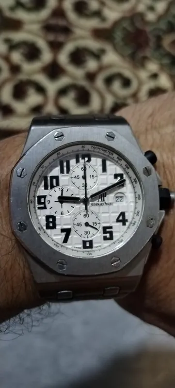 Продам мужские часы Audemars Piguet Royal 1 Продам мужские часы Audemars Piguet Royal 1