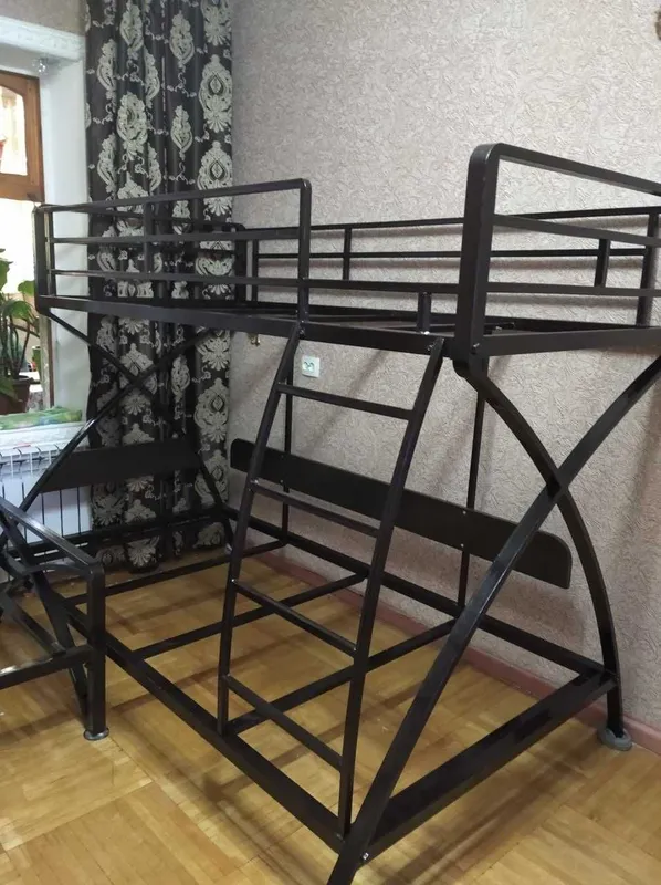 Продам кровать в хорошем состоянии 1
