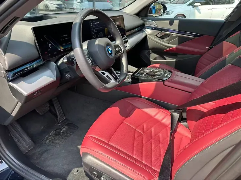 BMW i5 40L M-Sport 2025 yil — фото 5