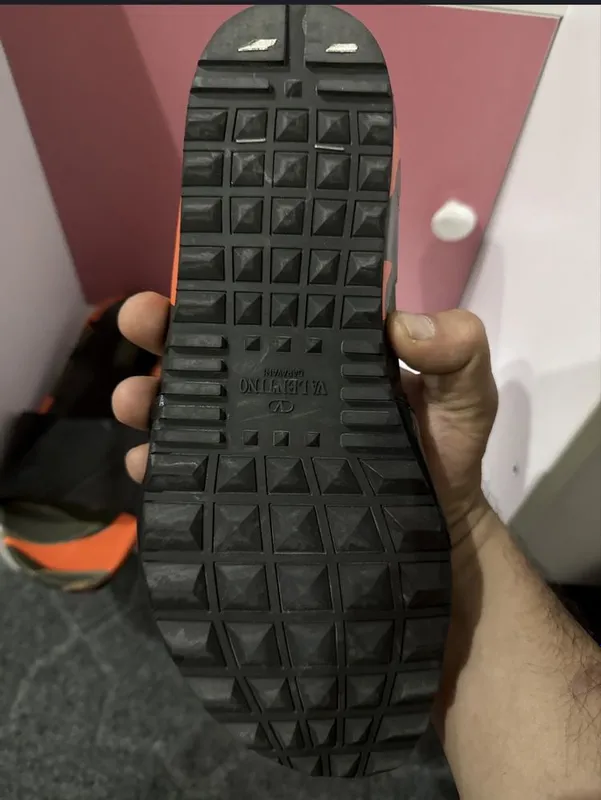 Срочно продам шлепки Valentino — фото 3