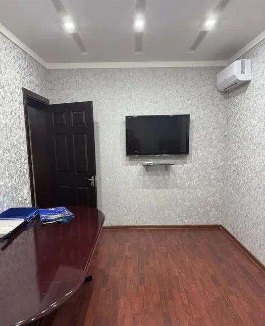 160 m² maydondagi 4 xonali kvartira ijarasi · ID 183 5 160 m² maydondagi 4 xonali kvartira ijarasi · ID 183 5