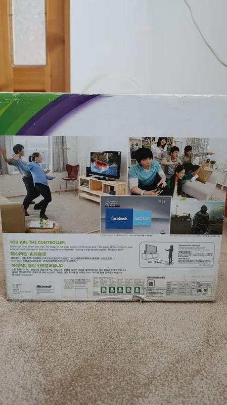 Xbox 360 Slim 4GB + Kinect (Полный комплект в коробке) — фото 3 Xbox 360 Slim 4GB + Kinect (Полный комплект в коробке) — фото 3