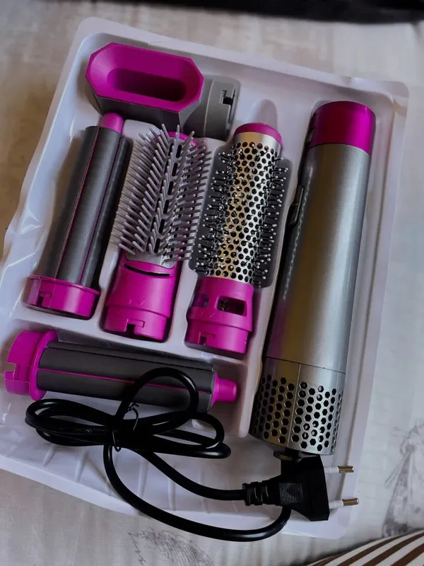 фен Dyson с 5 насадками 1 фен Dyson с 5 насадками 1