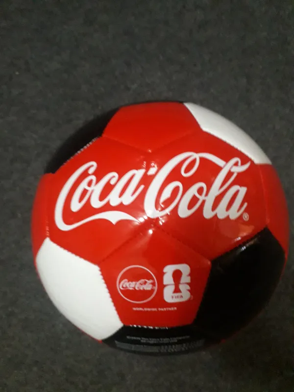 Coca-Cola yangi futbol to‘pi 2 Coca-Cola yangi futbol to‘pi 2