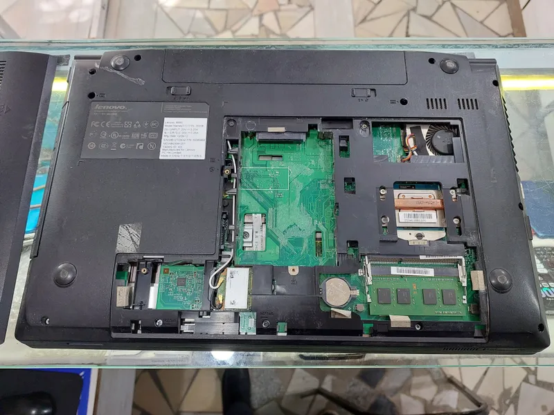 Lenova B590 Core i3-3120M 4 Lenova B590 Core i3-3120M 4