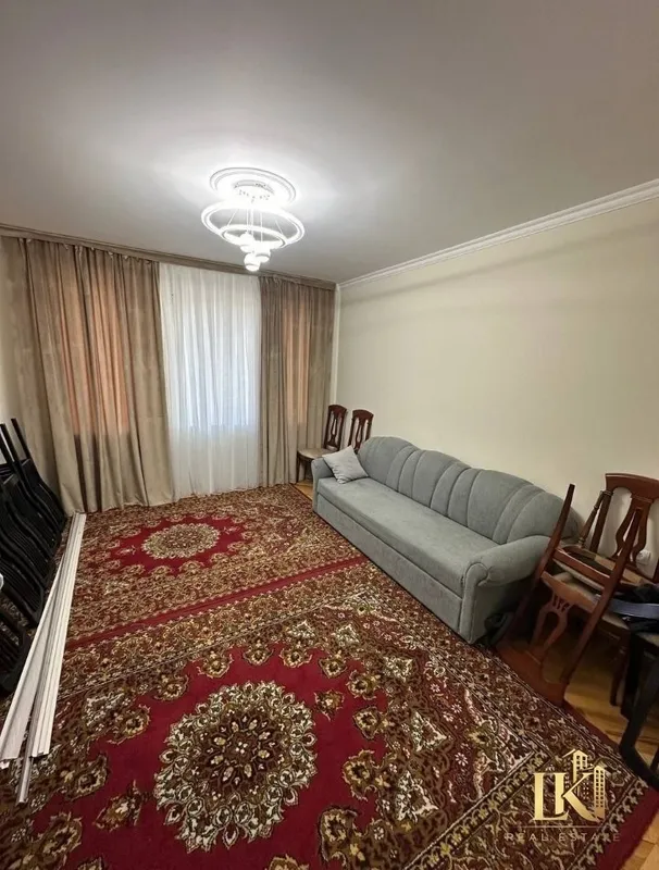 3 xonali kvartira sotiladi, 94 m², 3/7, Yakkasaroy tumani (Kosmonavtlar metrosi) 5 3 xonali kvartira sotiladi, 94 m², 3/7, Yakkasaroy tumani (Kosmonavtlar metrosi) 5
