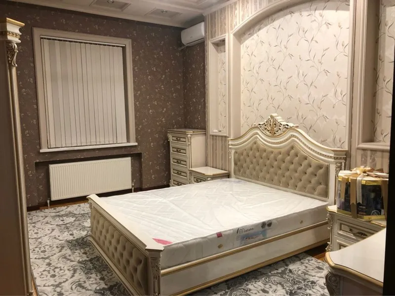 Продается спальный мебель полный комплект