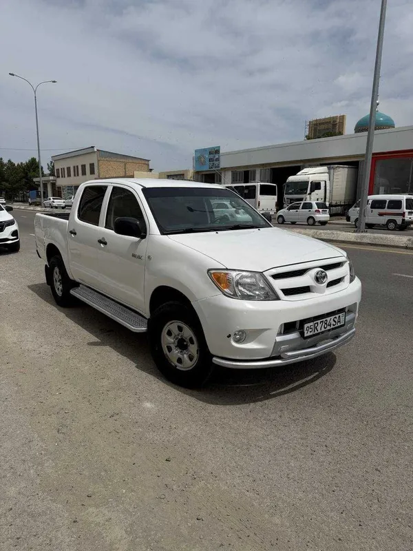 Hilux Totota холати яхши