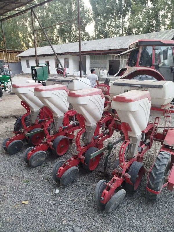 Selka DUNMAK MAKINA model:260 konyak 4 qatorli yili 2023 holati alo 3 Selka DUNMAK MAKINA model:260 konyak 4 qatorli yili 2023 holati alo 3