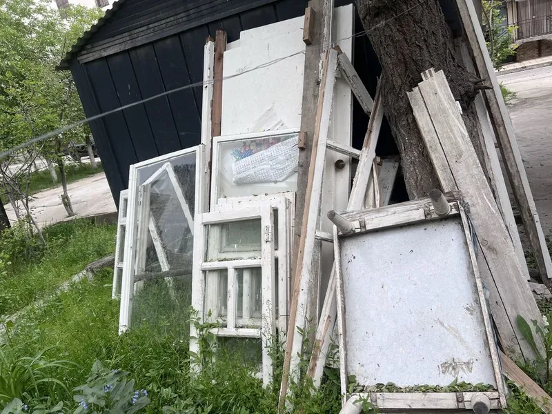 Продам за 100 тысяч. Самовывоз.