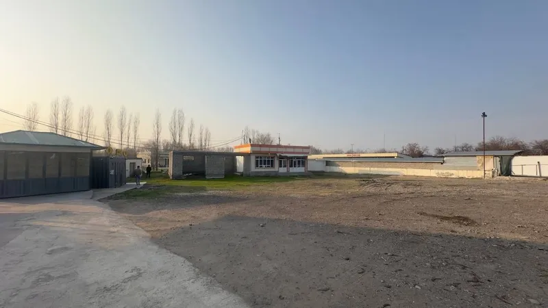 Продаёт участок для бизнеса/ Бизнес учун ер участкаси сотилади — фото 1 Продаёт участок для бизнеса/ Бизнес учун ер участкаси сотилади — фото 1