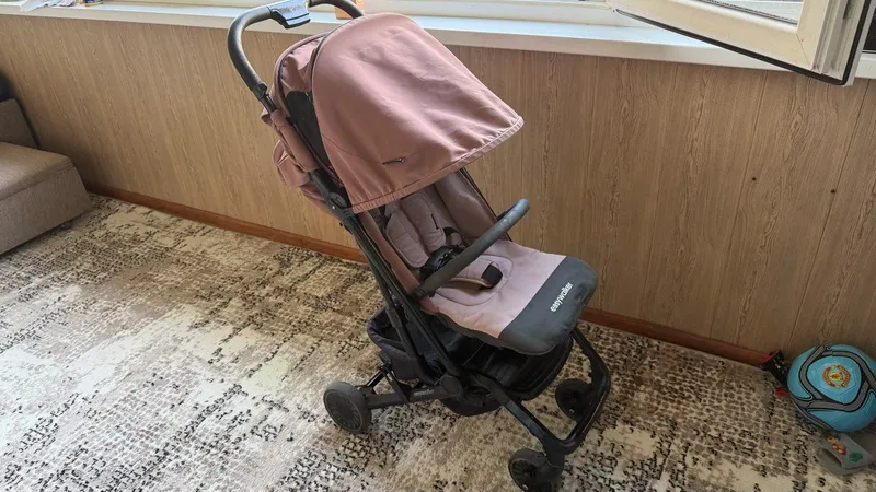 Easywalker bolalar aravachasi, yengil va qulay 4 Easywalker bolalar aravachasi, yengil va qulay 4