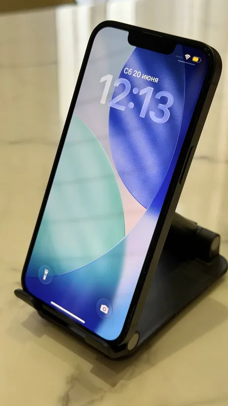 iPhone 13