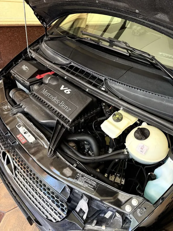 Mercedes Benz V-Class Klassen. 10
