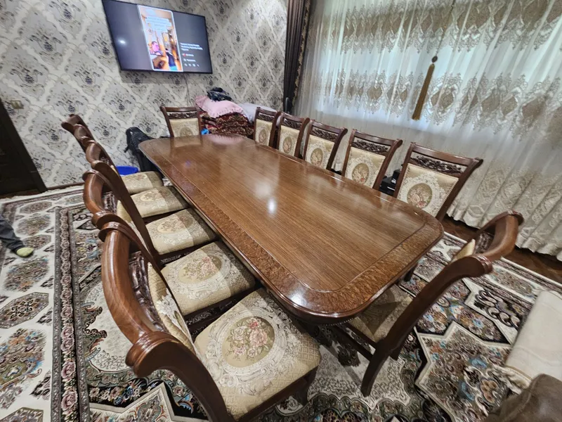 Продаю стол и стулья 1 Продаю стол и стулья 1