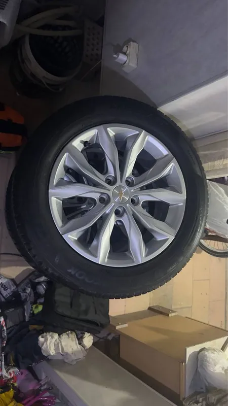 Продаю диски с резиной, диски орегинал GM 4 Продаю диски с резиной, диски орегинал GM 4