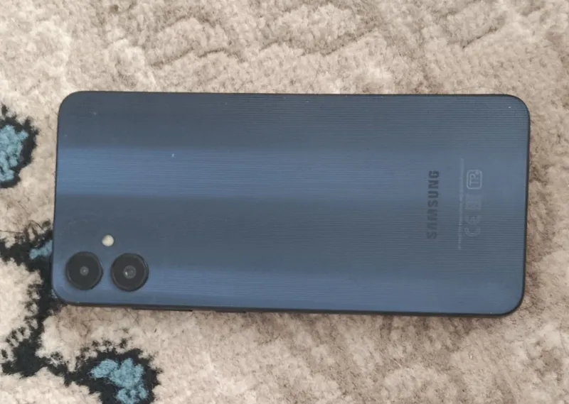 Samsung 05 telfon sotiladi