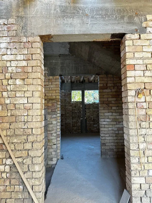 Uchaska sotiladi ibn sinoda 5
