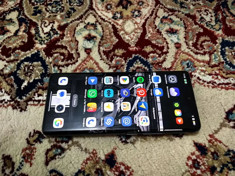 Realme 10Pro + 5G Edge 12+12/256G 3 Realme 10Pro + 5G Edge 12+12/256G 3