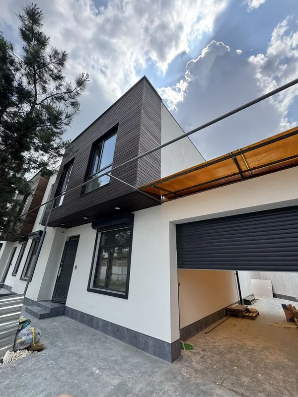 Срочно! Дом 300м² 2.5 сотки ТТЗ Корзинка гараж