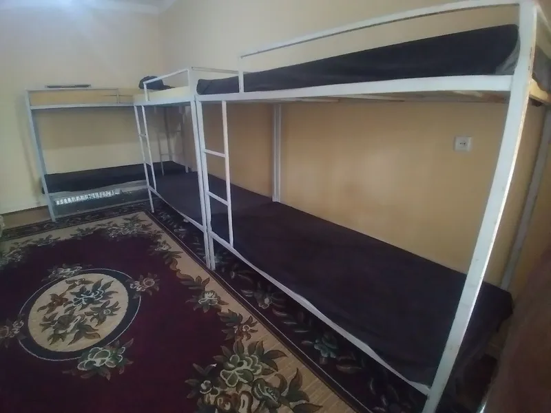 Профилдан ясалган 2 қаватли краватлар сотилади. Матрас ва чехоли билан 3
