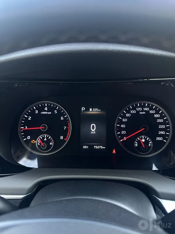 Kia K5 oq rangli 2021 5 Kia K5 oq rangli 2021 5