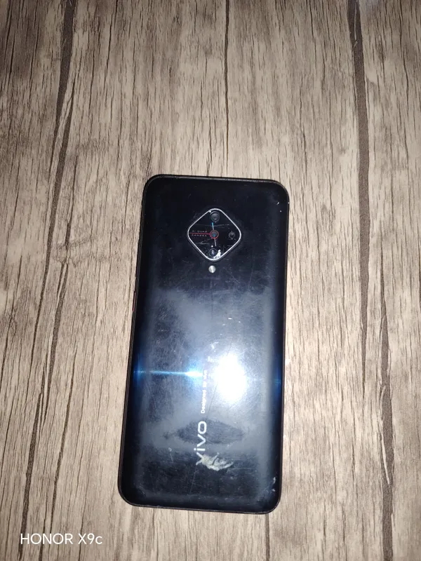 Нужен экран Vivoga 2