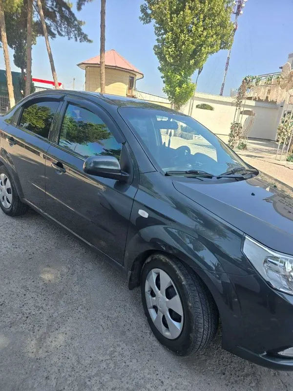 Срочна нексия3 автомат сотилади 2