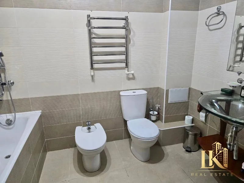 Продаётся 7-комнатная квартира, 169 м², 2/5, Яшнабадский район (ориентир: посольство Японии) 7