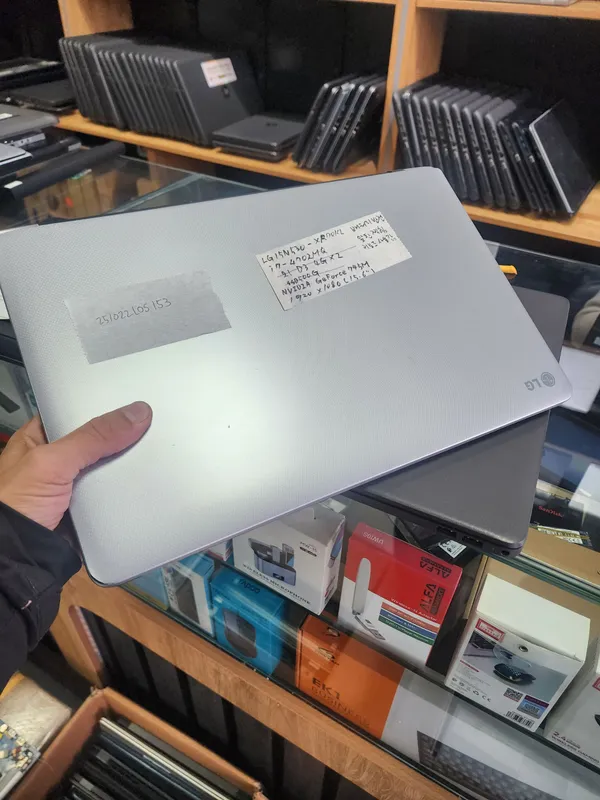 Deyarli ishlatilmagan core i7.
Lg orginal firma