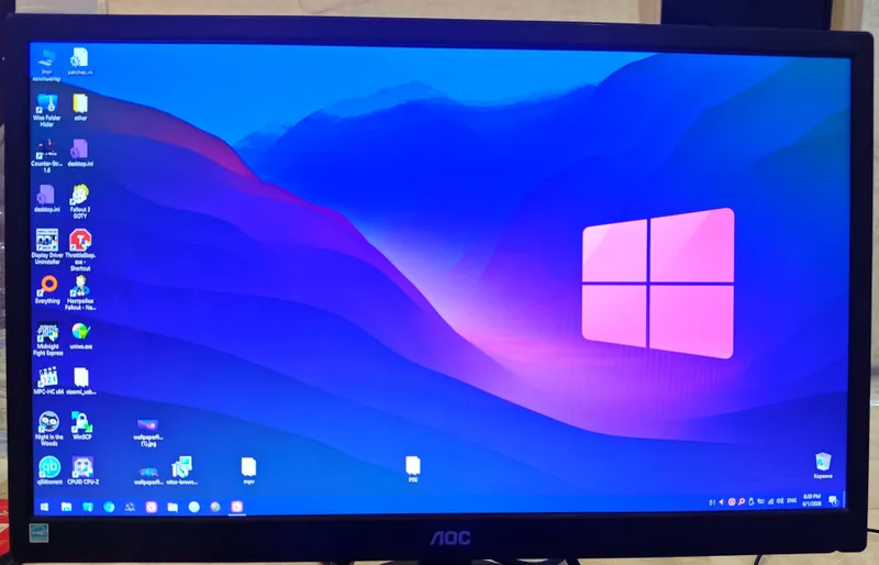 AOC FHD 22 дюйм 2019 в идеальном состоянии
