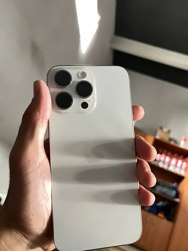Iphone 15 pro max sotladi xolati yaxshi narxi 800 — фото 1