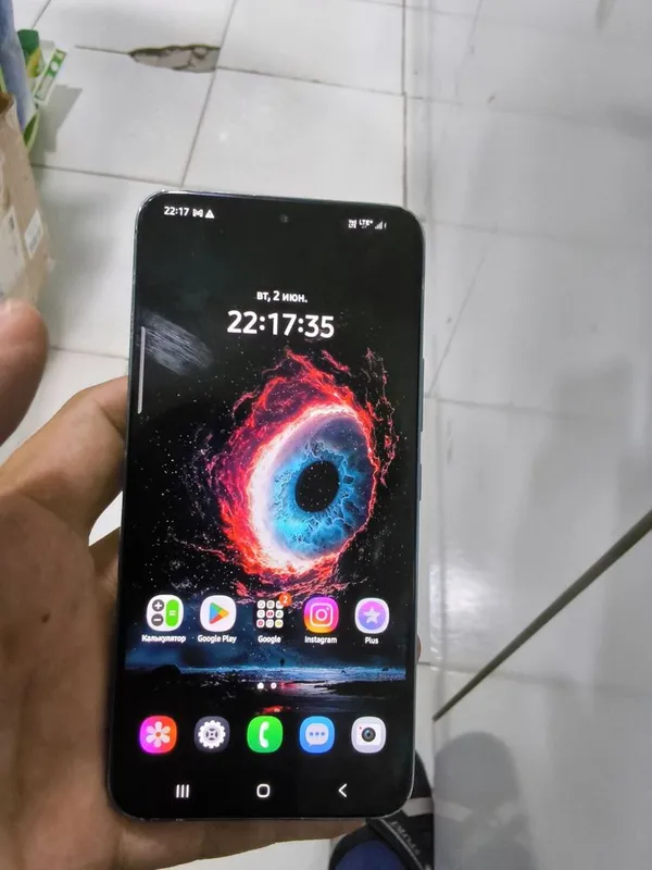 Samsung s22 narxiga yarasha 3