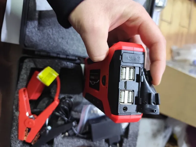 Power bank jump starter 5 Power bank jump starter 5
