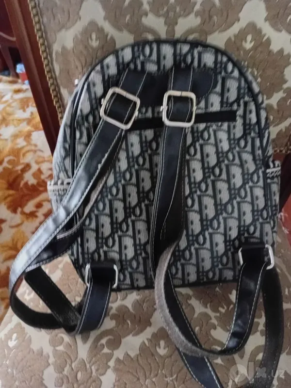 Продаётся женская сумка 2 Продаётся женская сумка 2