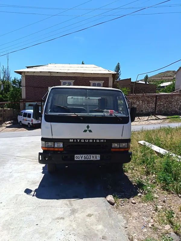Mitsubishi 5 to 1996 yil
