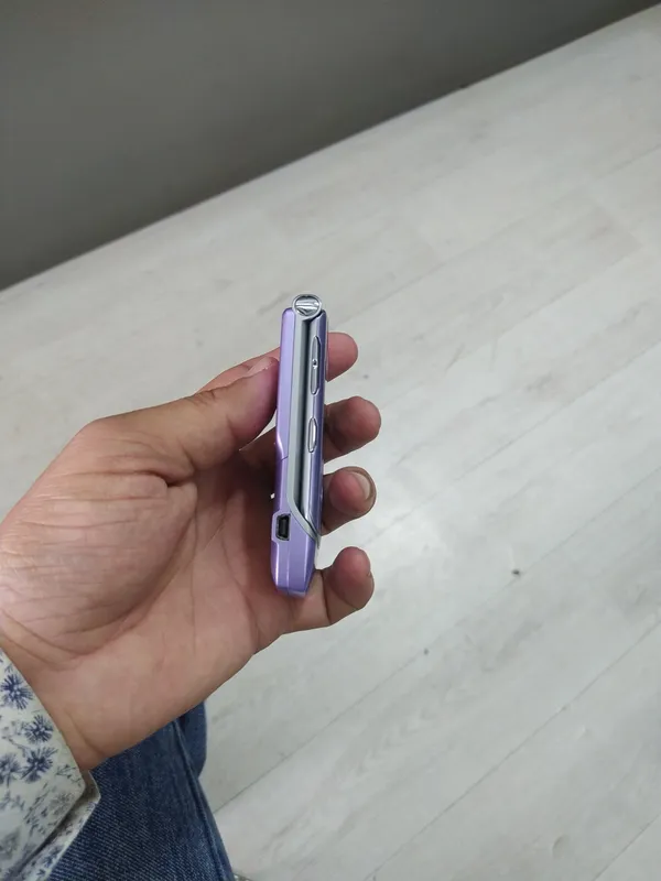 Мобильный телефон Motorola RAZR V3 Perfectum — фото 2